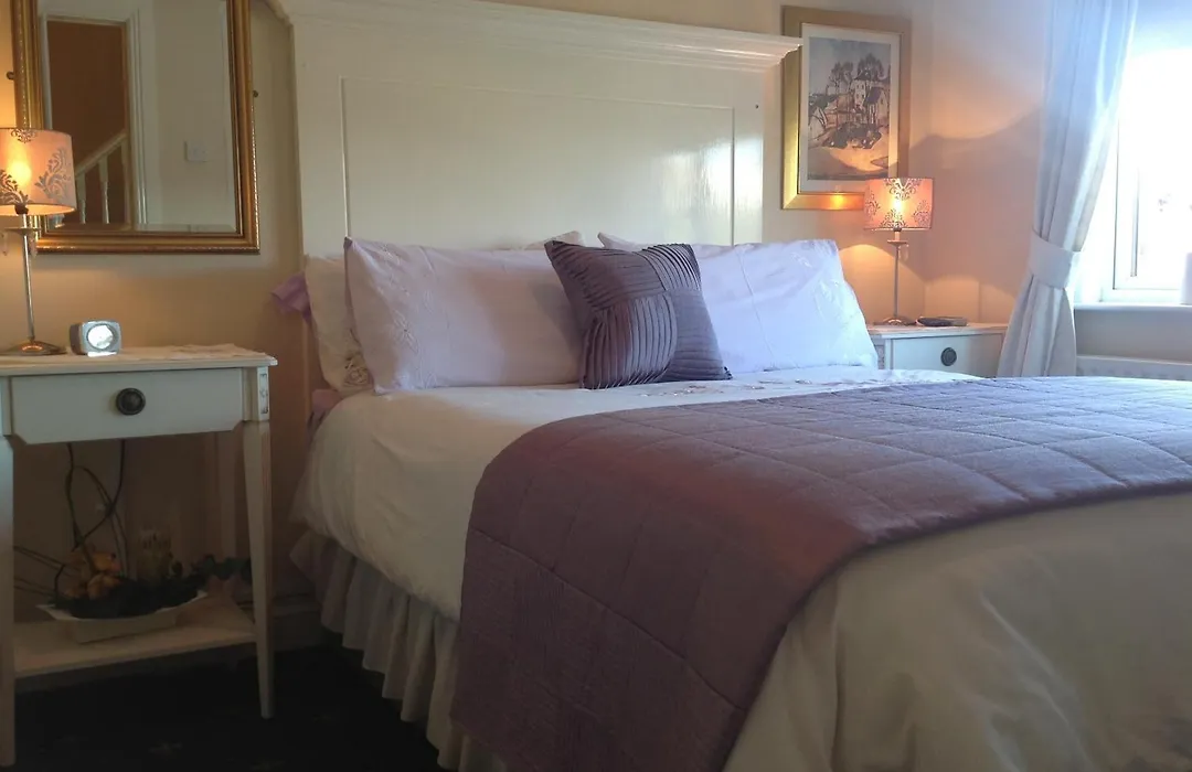 Annandale House-1