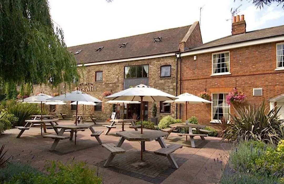 Premier Inn Abingdon-1