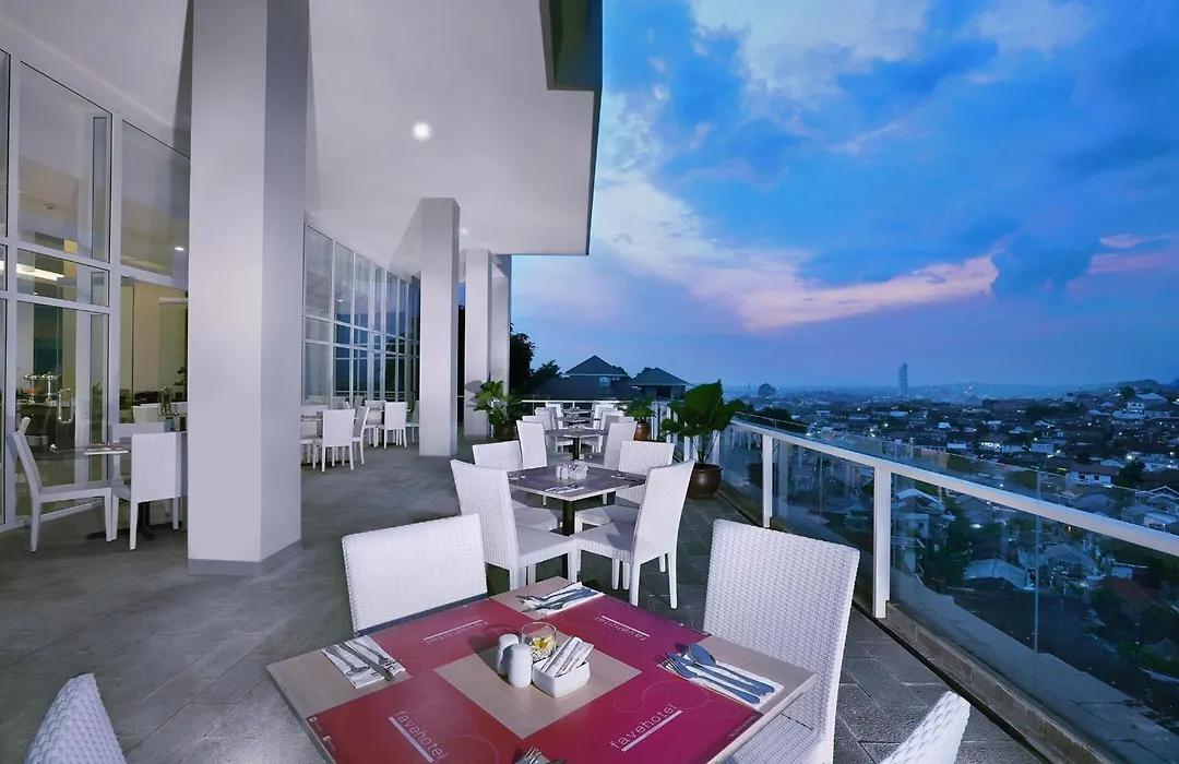 Favehotel Simpang Lima - Semarang-1