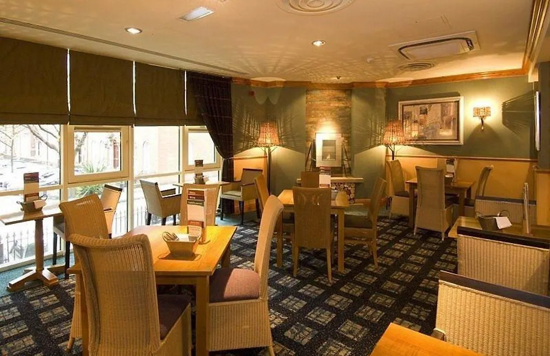 Premier Inn Manchester Central-1