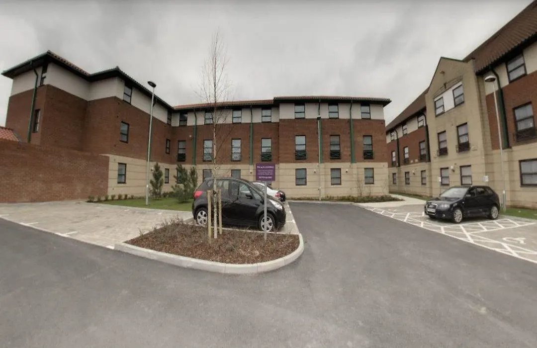 Premier Inn Oxford Cowley-1