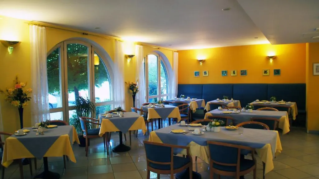Hotel Am Buschkrugpark-1