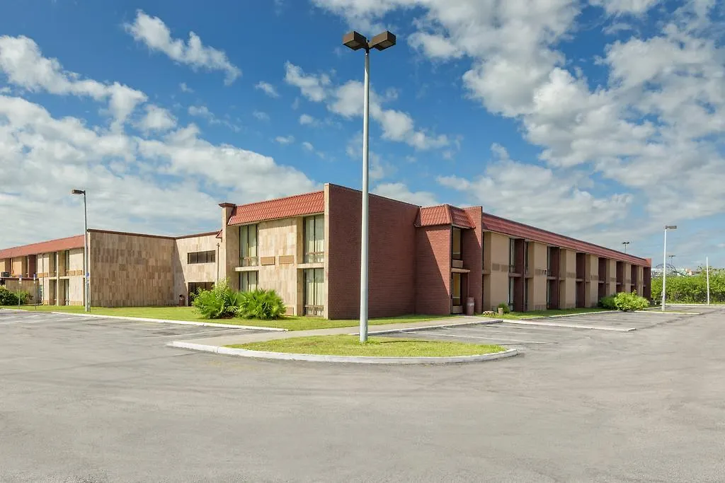 I-Drive Grand Resort & Suites-1