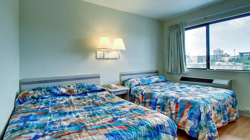 Motel 6 Manhattan Kansas-1