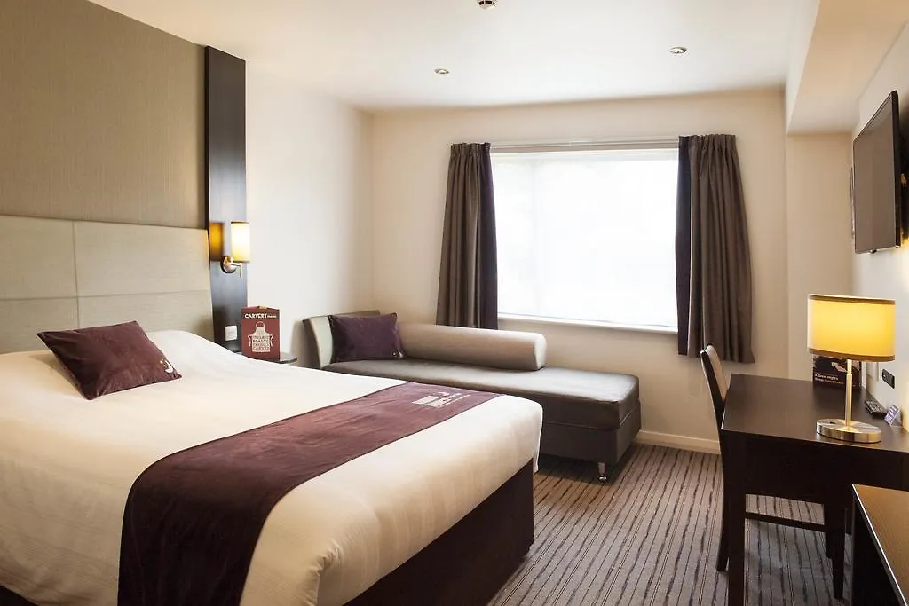 Premier Inn Oldham - Broadway-1