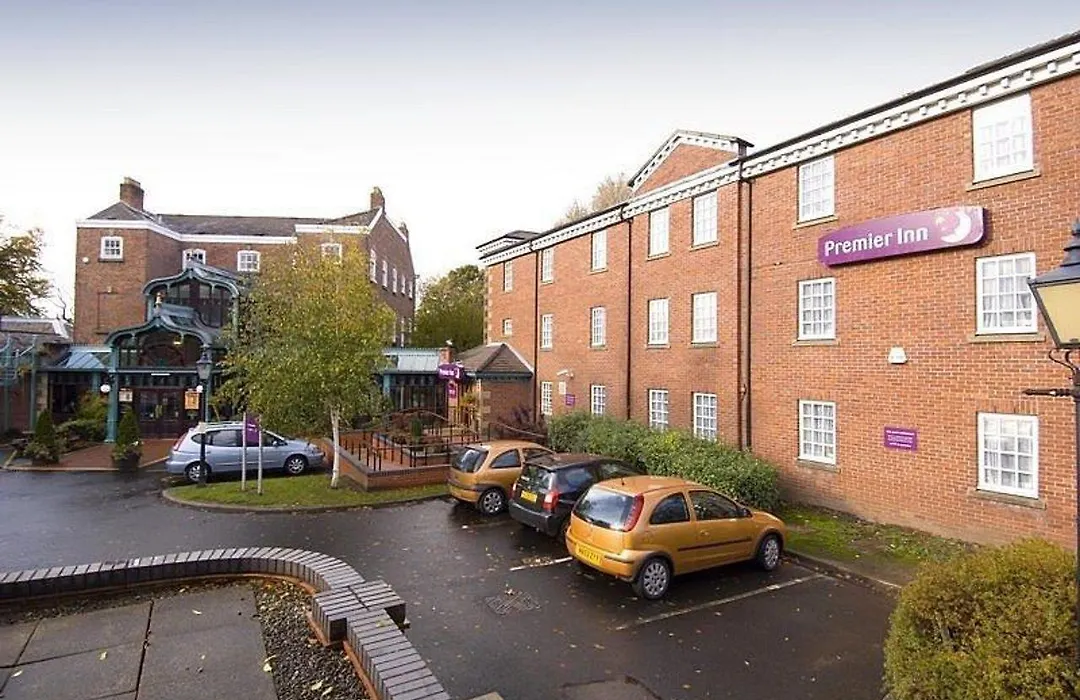 Premier Inn Stockport Central-1