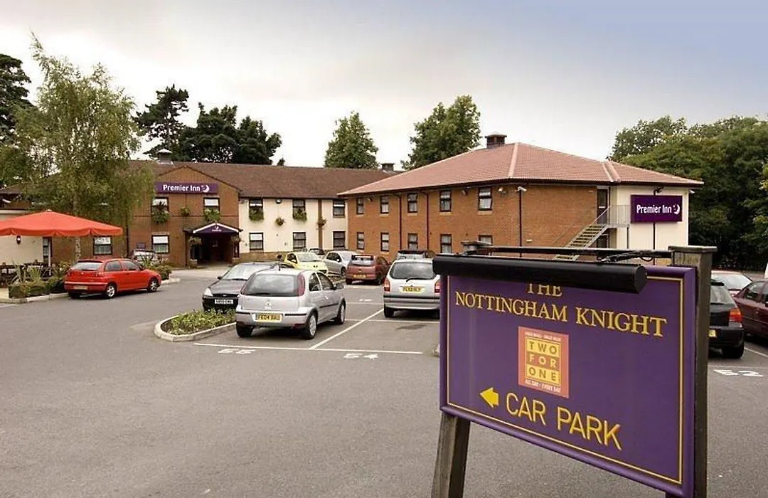 Premier Inn Nottingham South-1