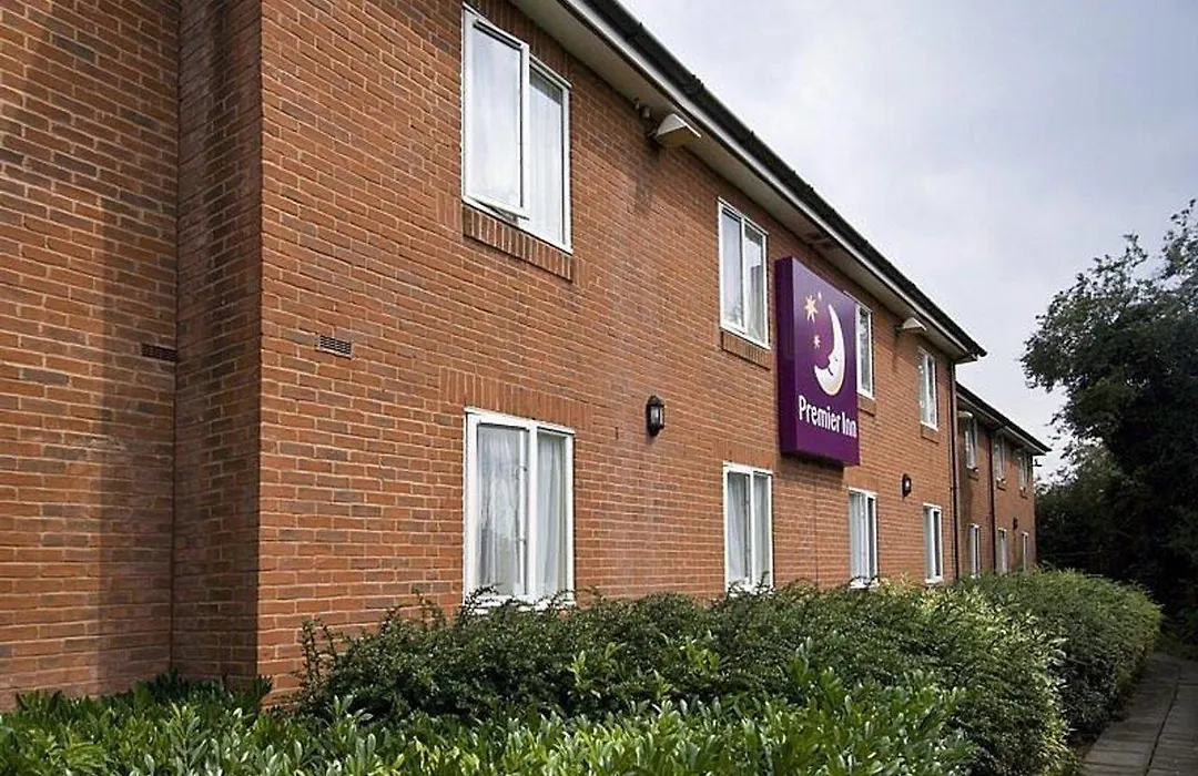 Premier Inn Swindon North-1