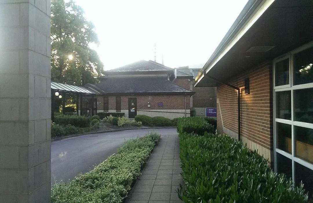Premier Inn Bracknell Central-1