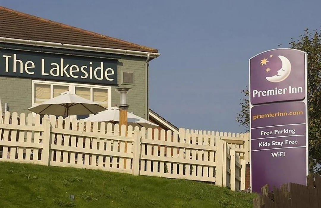 Premier Inn Birmingham Oldbury-1