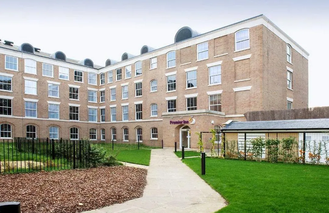 Premier Inn Bury St Edmunds Town Centre-1