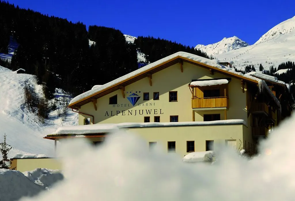 Hotel Garni Alpenjuwel-1