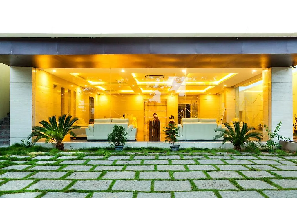 Hotel Himalayaa-1