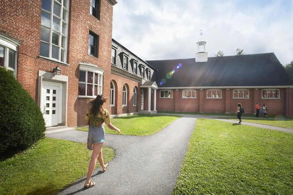 Bishop'S University-1