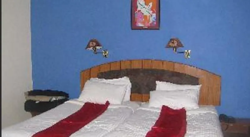 Hotel Spic N Span-1