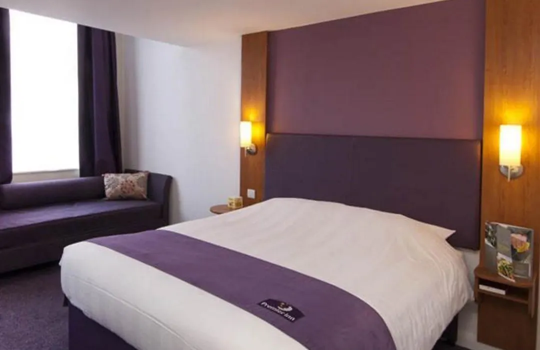 Premier Inn Glasgow-1