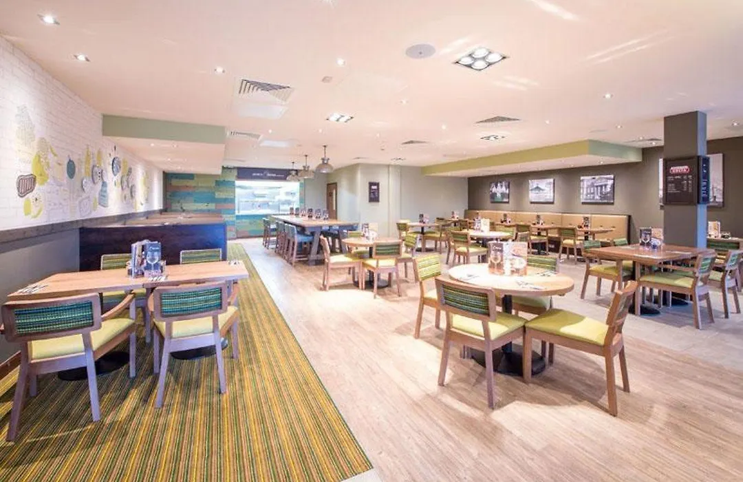 Premier Inn Basingstoke Town Centre-1