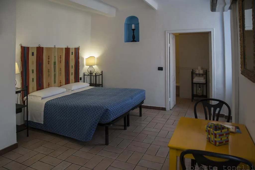 Camere Anna-1