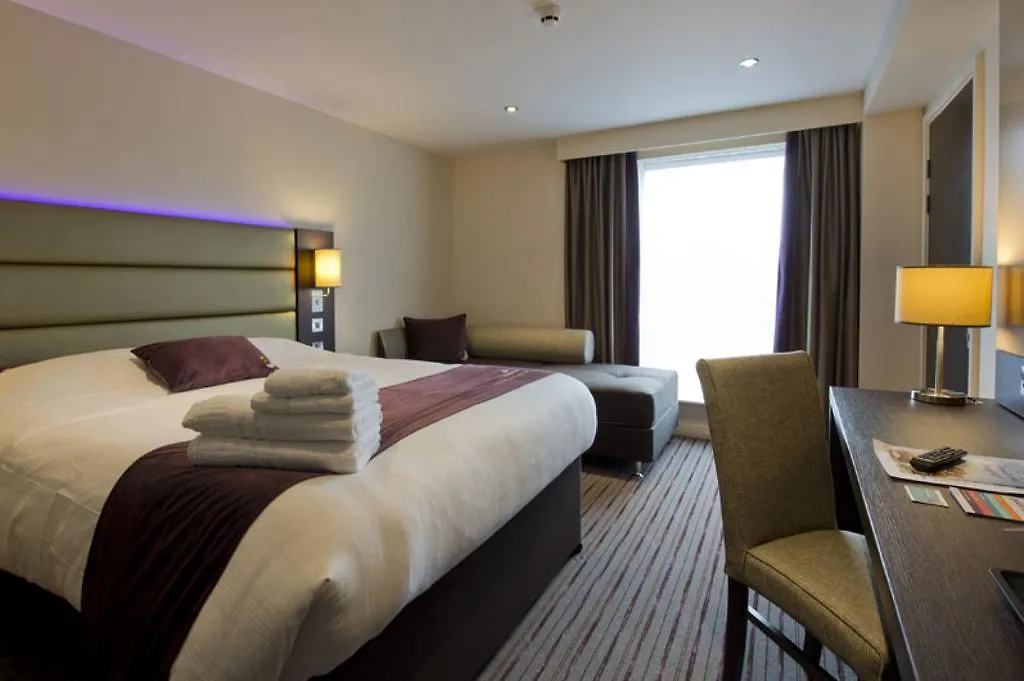 Premier Inn Epsom South-1