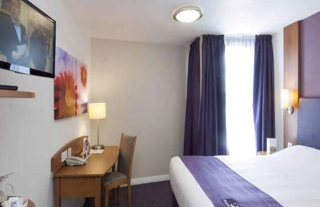 Premier Inn Lichfield North East-1
