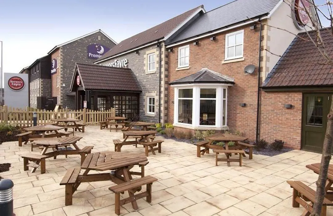 Premier Inn Glastonbury-1
