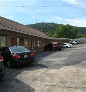 Shamrock Motel Hot Springs-1