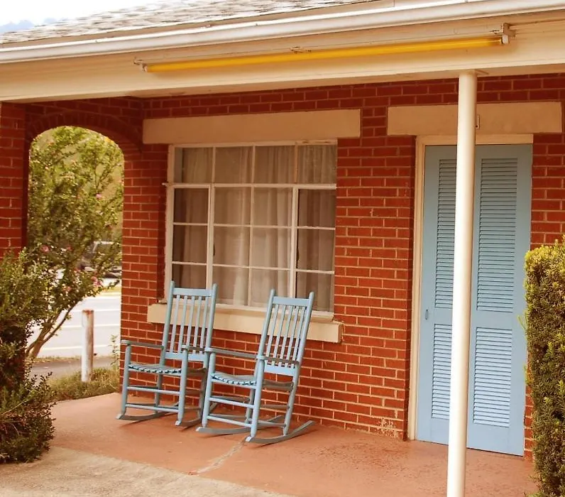 Parkway Inn-1