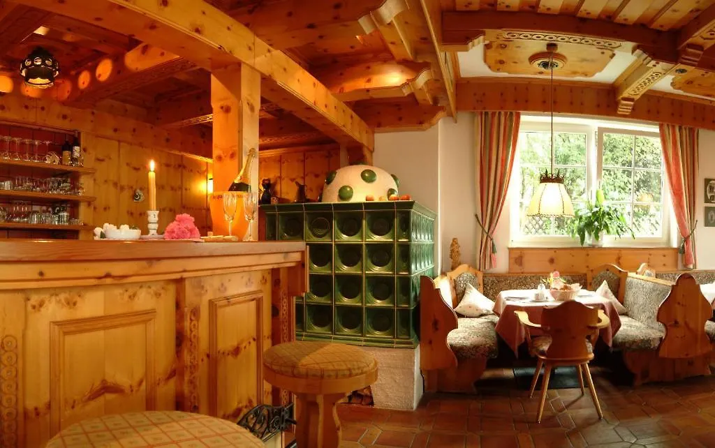 Hotel zum Toni-1