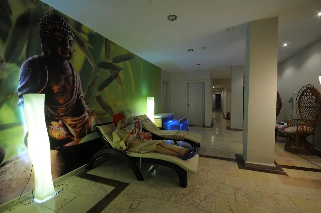 Tropical Hotel-1