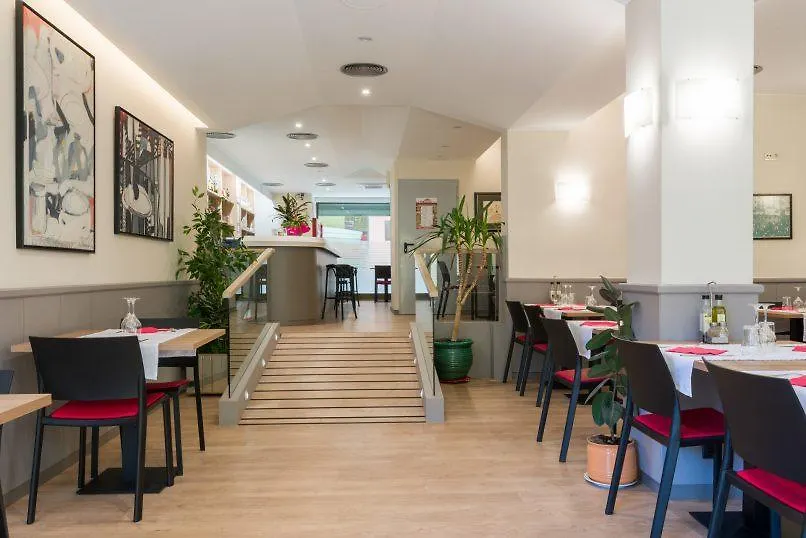 Hostal La Vila-1
