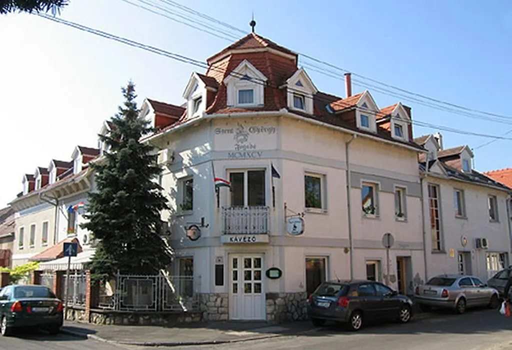 Szent György Fogadó-1