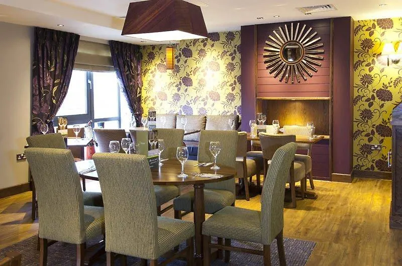 Premier Inn Solihull Town Centre-1