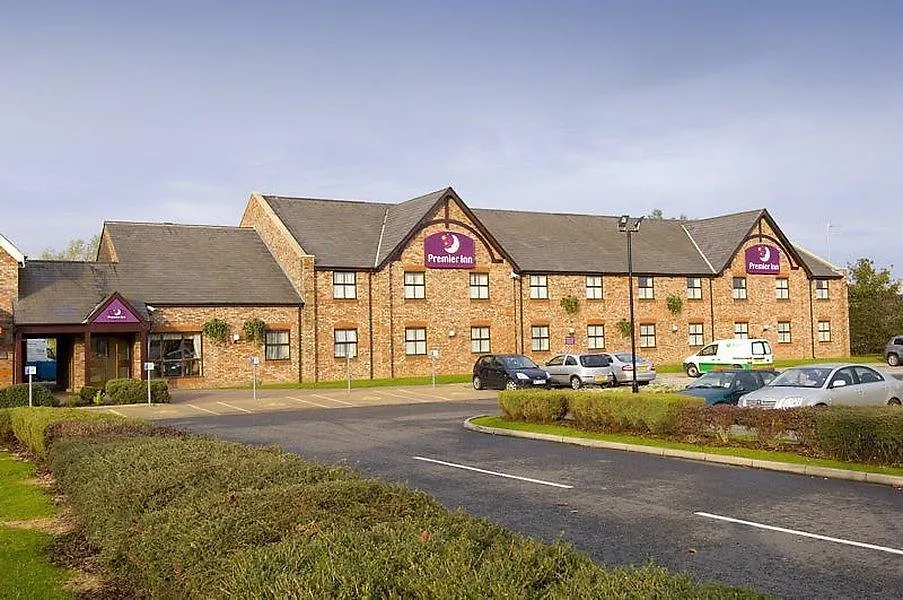 Premier Inn Wigan - M6 J25-1