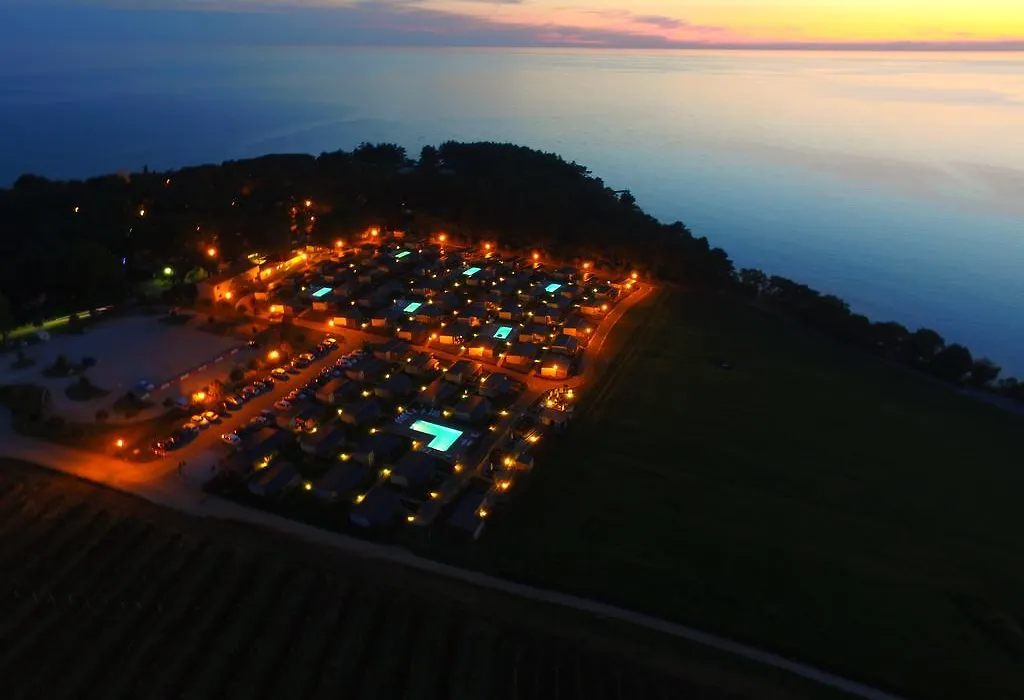 Camping Adria Mobile Homes In Camping Kastanija-1