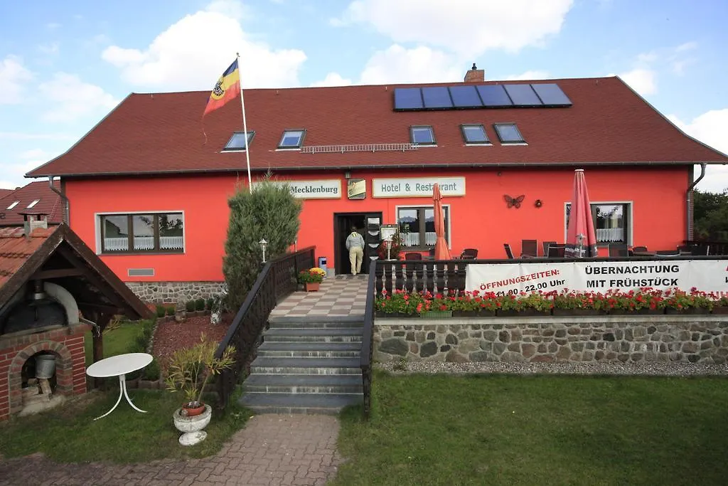 Landhaus Mecklenburg-1