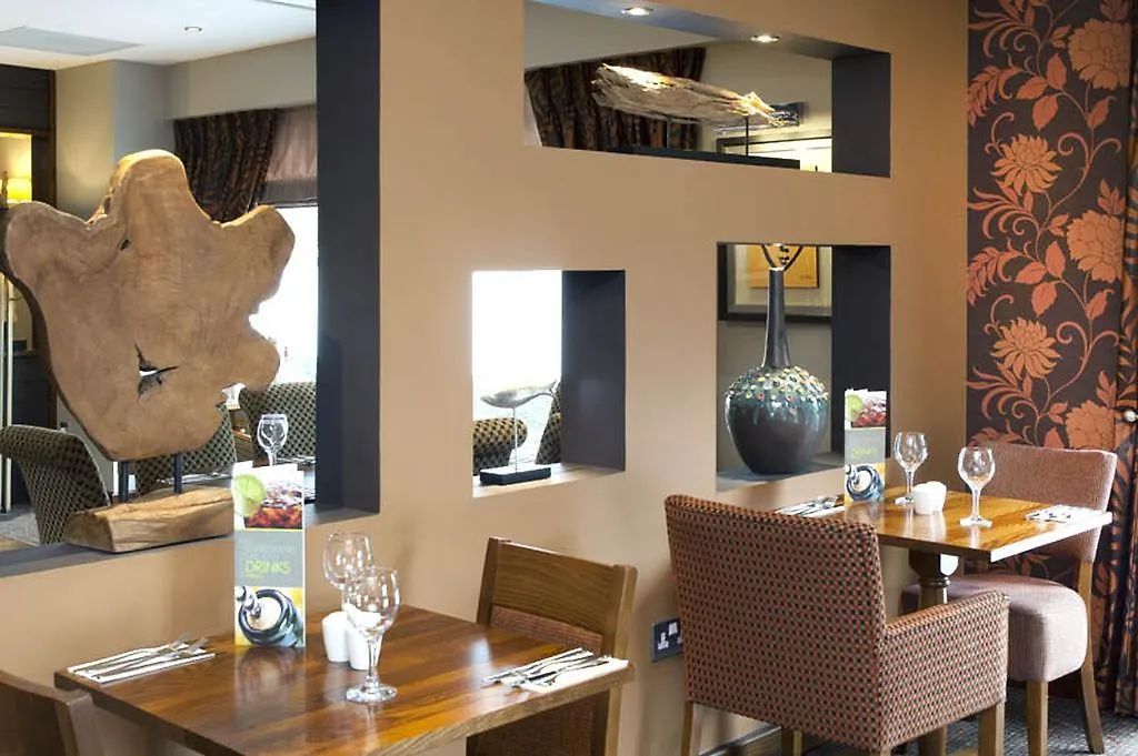 Premier Inn Camberley-1