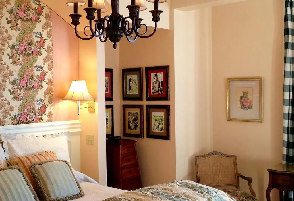 Kingsbrae Inn-1
