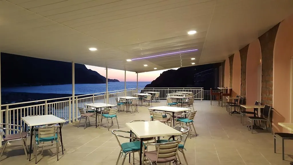 Le Méditerranée-1
