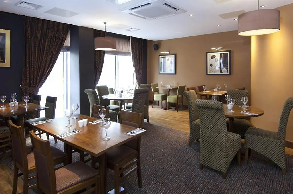 Premier Inn London Ealing-1