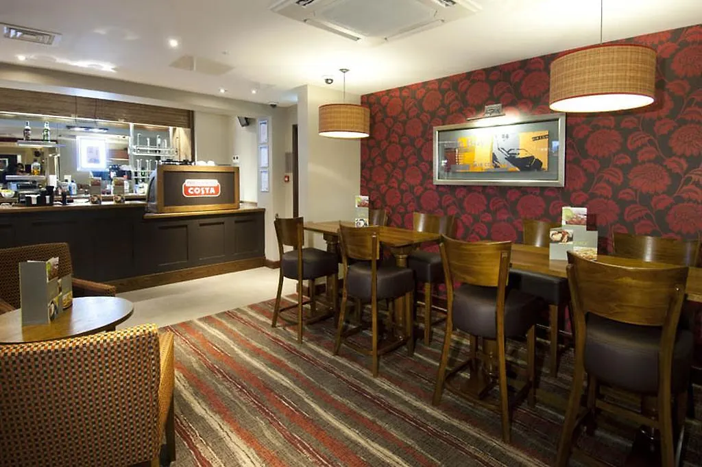 Premier Inn London Ealing-1