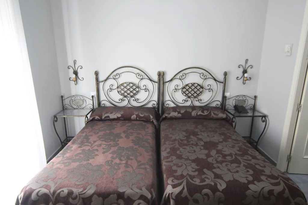 Hostal Roma-1