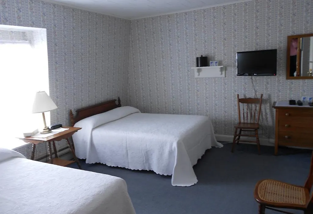Shaw'S Hotel & Cottages-1