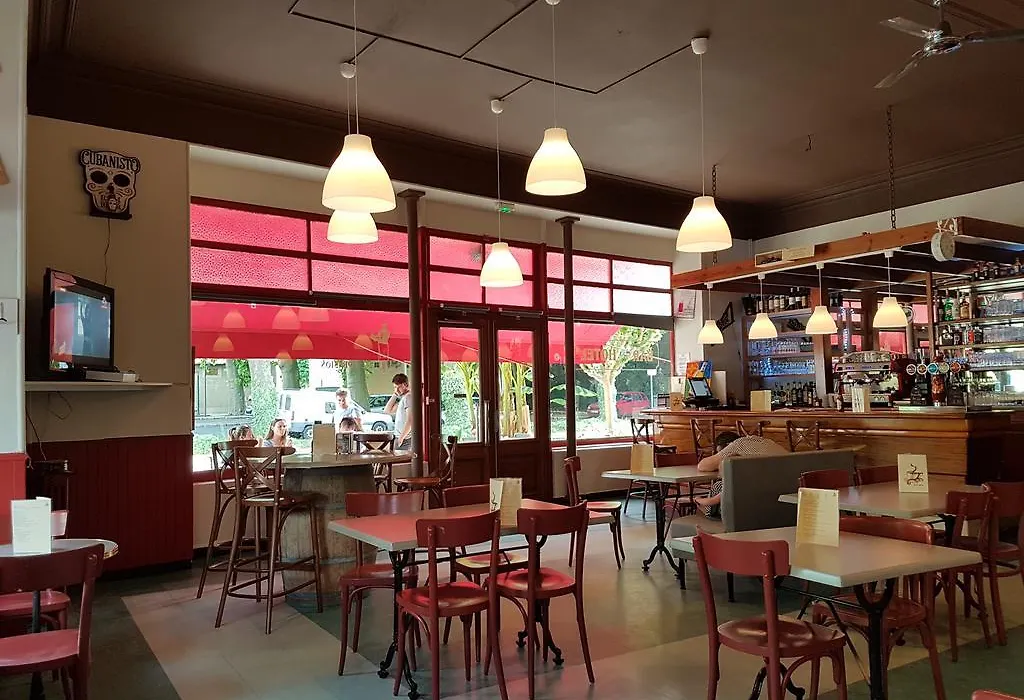 Hotel Café de la Gare-1
