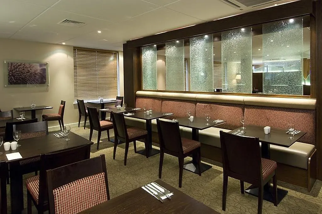 Premier Inn Manchester Airport Runger Lane South-1