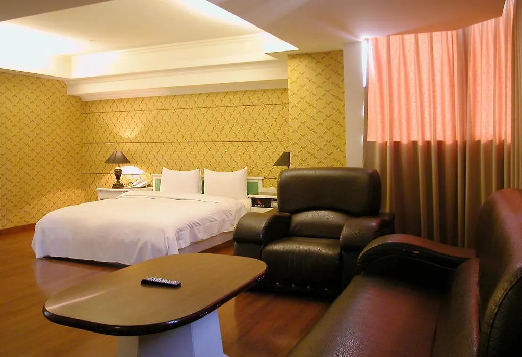 Zaw Jung Business Hotel-1