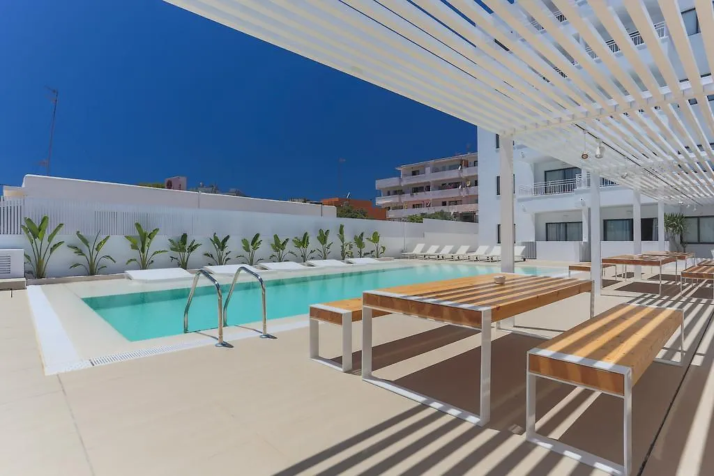 White Apartments - Adults Only-1