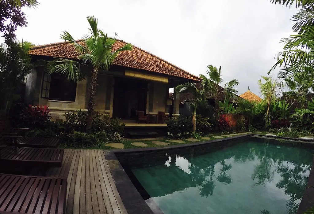 Cahyatika Bed & Breakfast-1