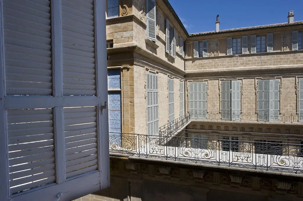 Maison Dauphine-1