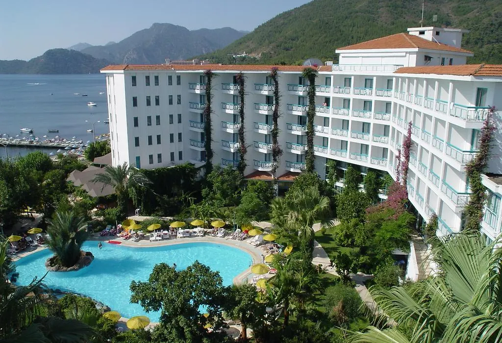 Tropical Hotel-1