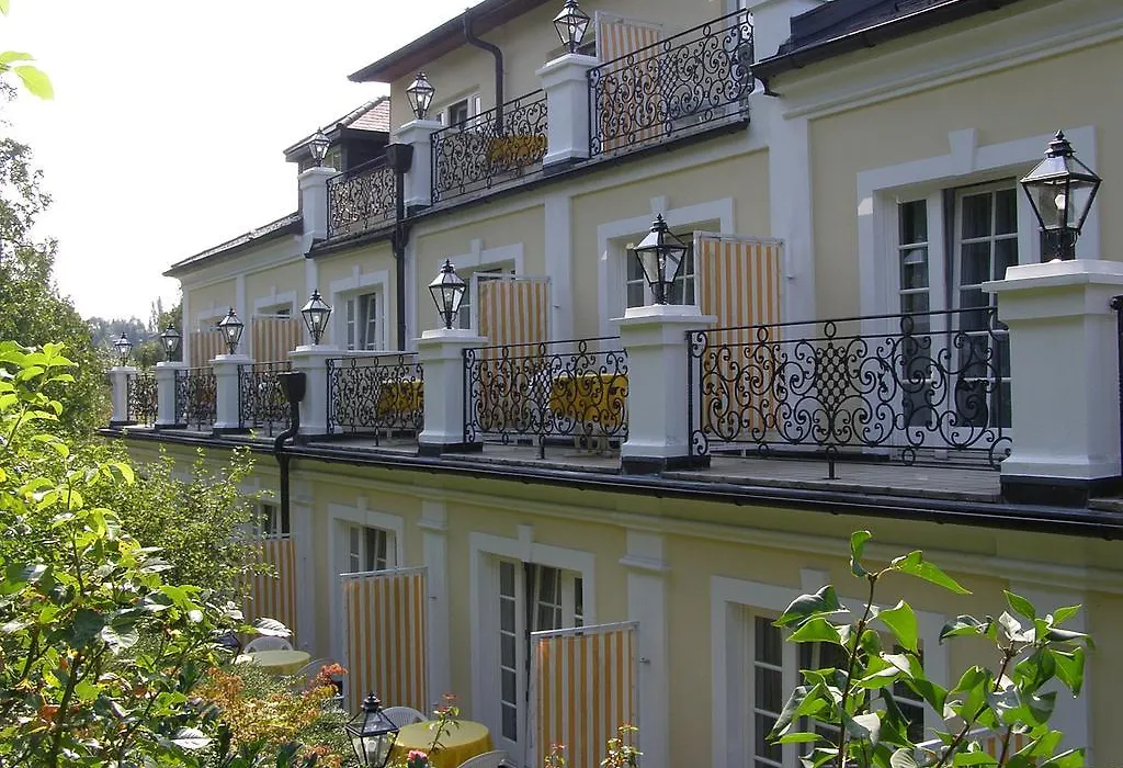 Hotel Landhaus Fuhrgassl-Huber-1